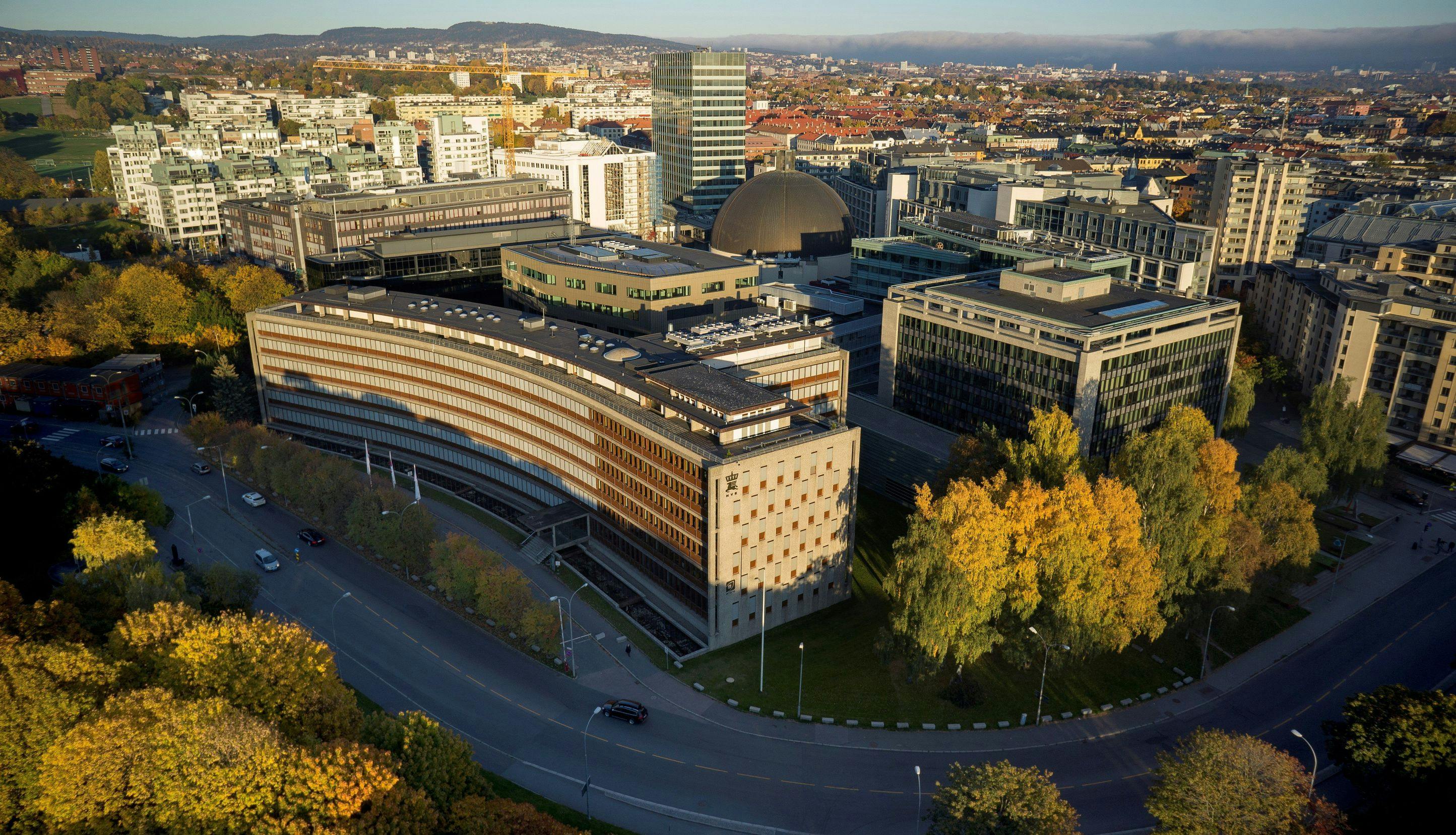 Dronebilde av NVEs hovedkontor i Oslo.